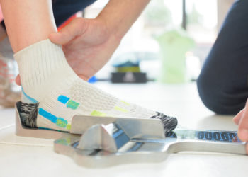 How are shoes sized?